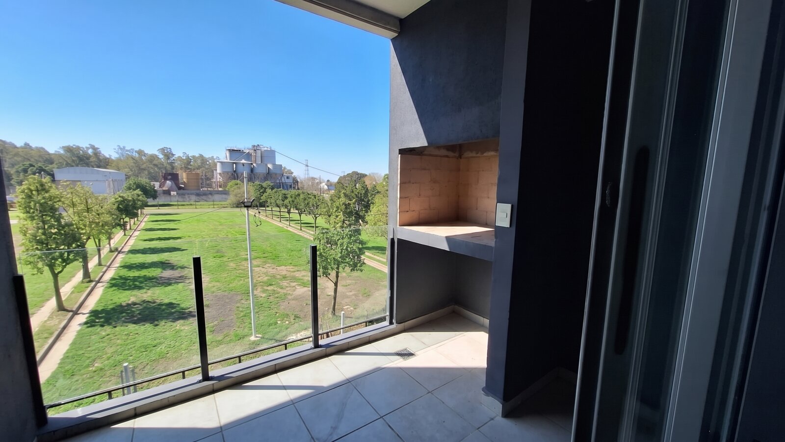 Julio A Roca 652 | Departamento de 1 dormitorio moderno al Frente con Balcon, Parillero y Cochera | Granadero Baigorria - 6