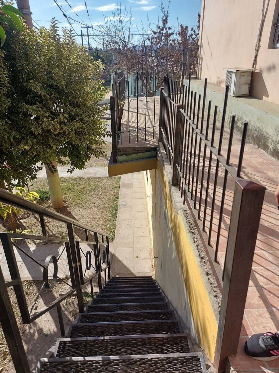 ALQUILO DEPARTAMENTO  COSQUIN.