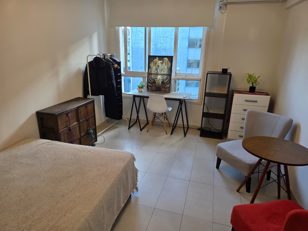 Monoambiente Amoblado - Reciclado a nuevo - Vista abierta - Microcentro - 2
