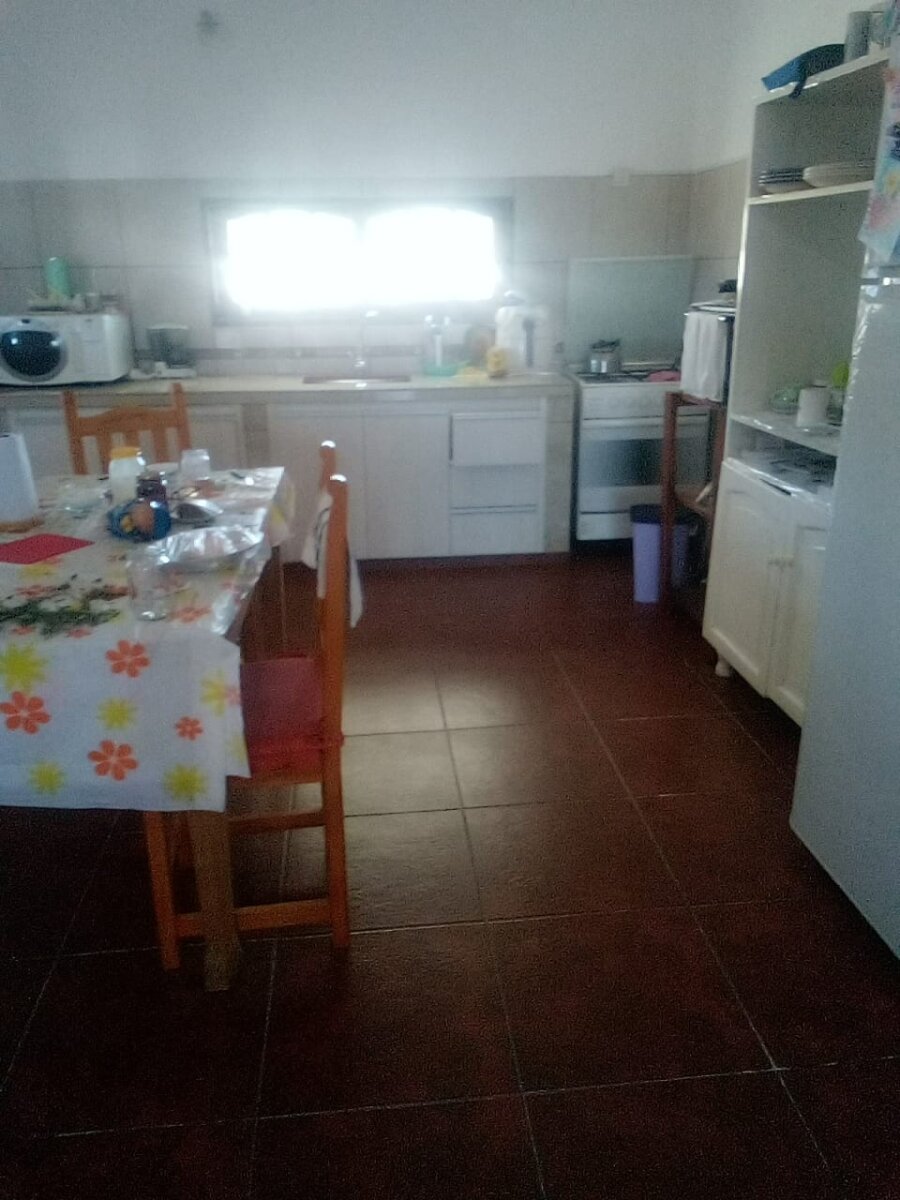 Tanti - Casa de 2 dorm. + amplio lote - Imagen 3