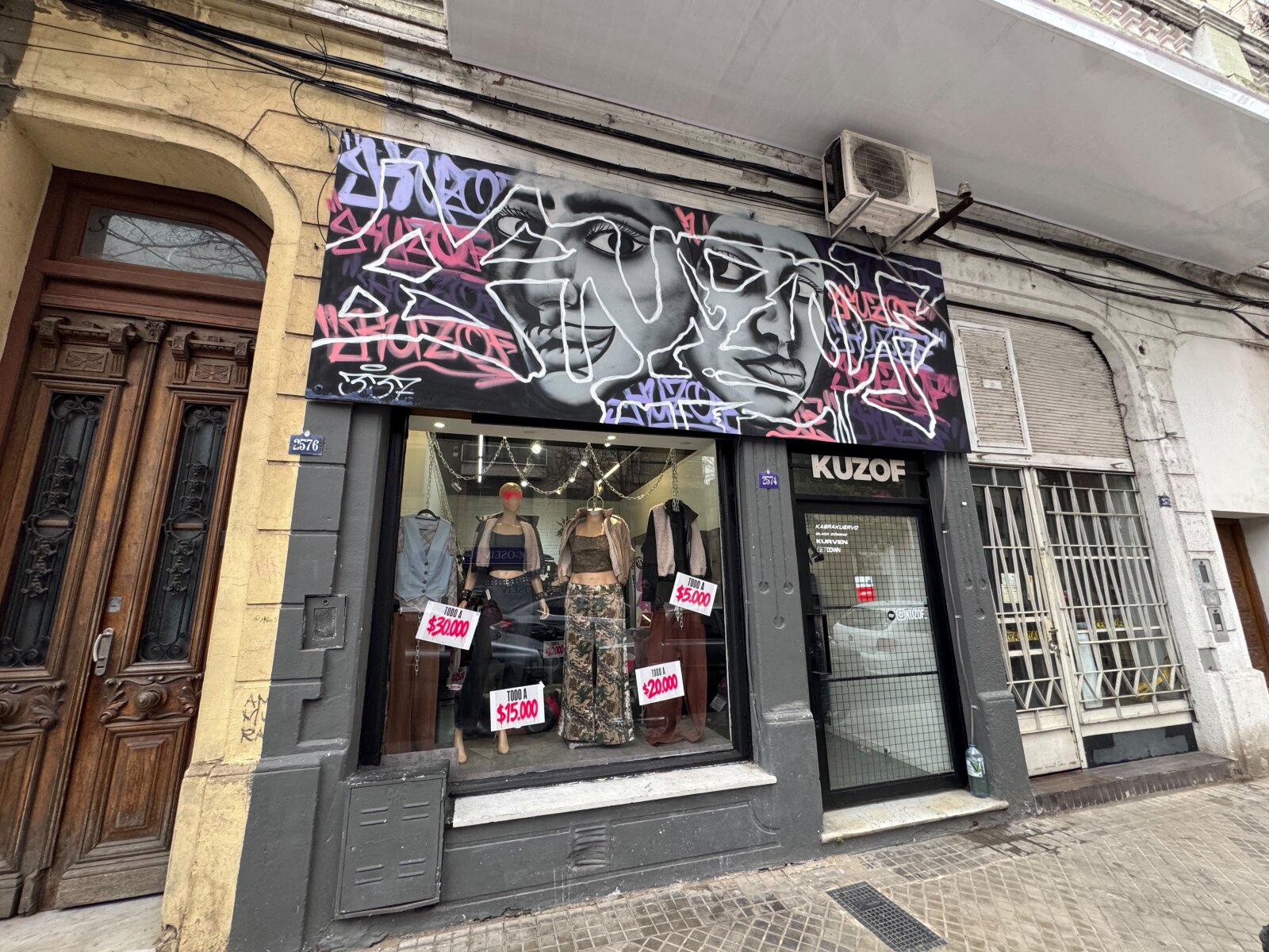 VENTA DE FONDO DE COMERCIO – RUBRO INDUMENTARIA - 1