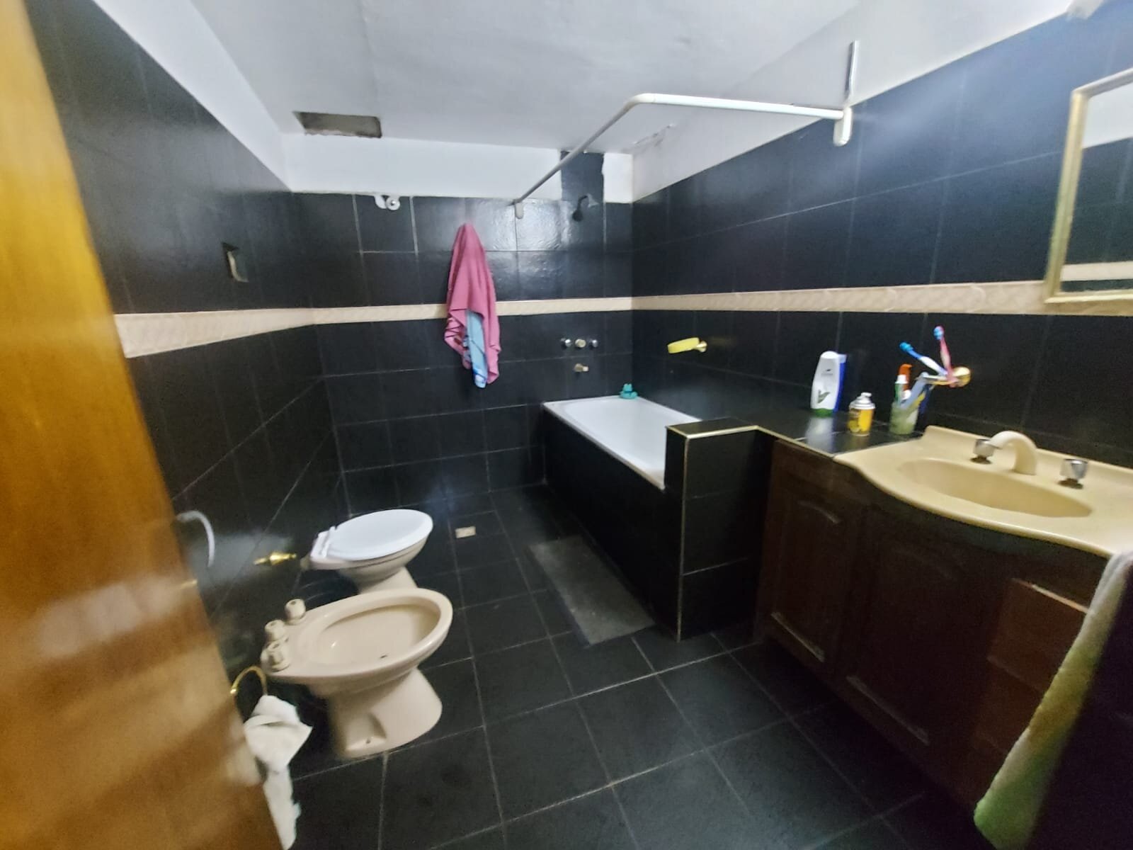 VENTA CASA 4 DORMITORIOS APTO CREDITO - Imagen 4
