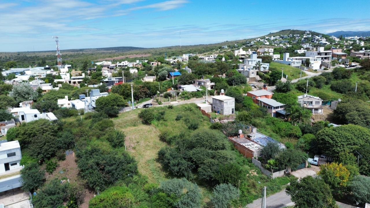 Lote en Cuesta Colorada 670m2- Apto duplex . Con escritura - Imagen 2
