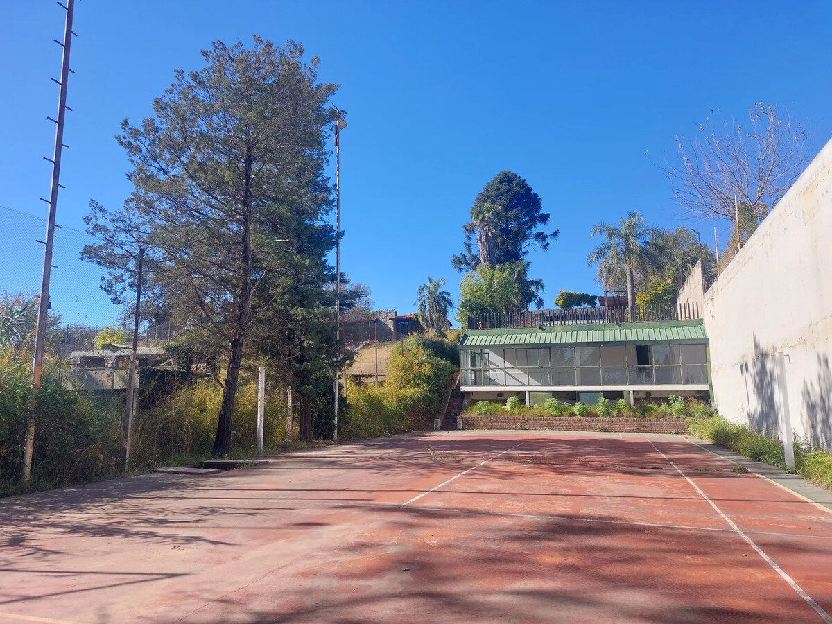 Alquiler Comercial. Casa En B° Cerro De Las Rosas. - 12