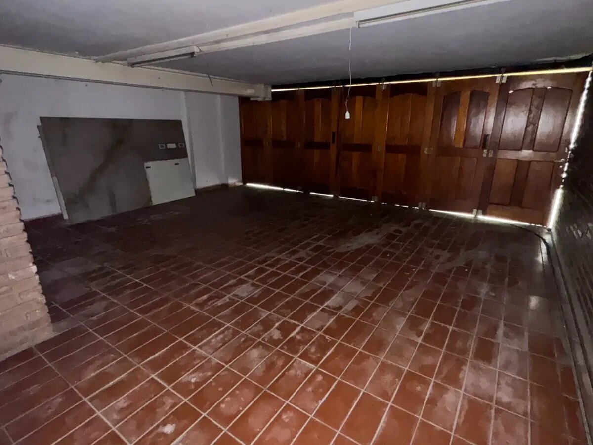 Alquiler Comercial. Casa En B° Cerro De Las Rosas. - 25