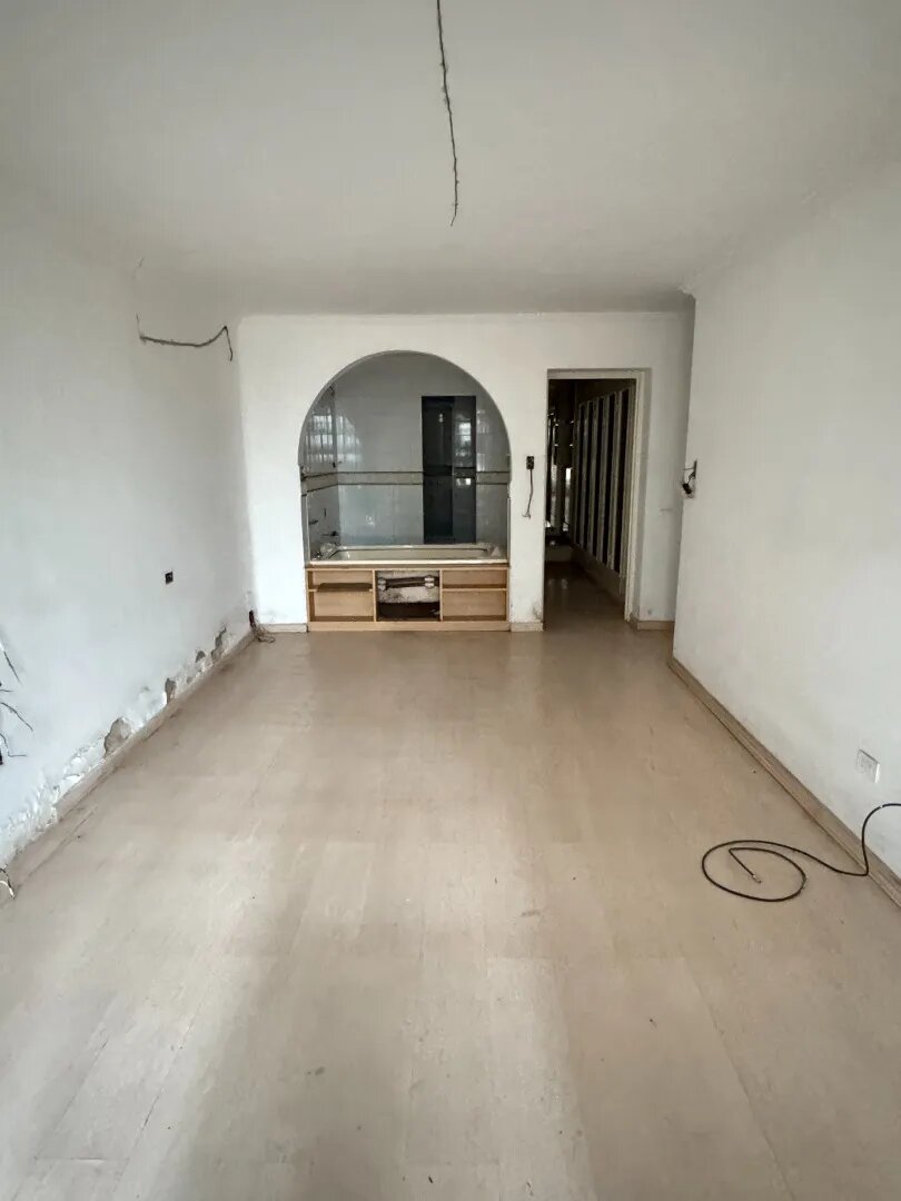 Alquiler Comercial. Casa En B° Cerro De Las Rosas. - 28