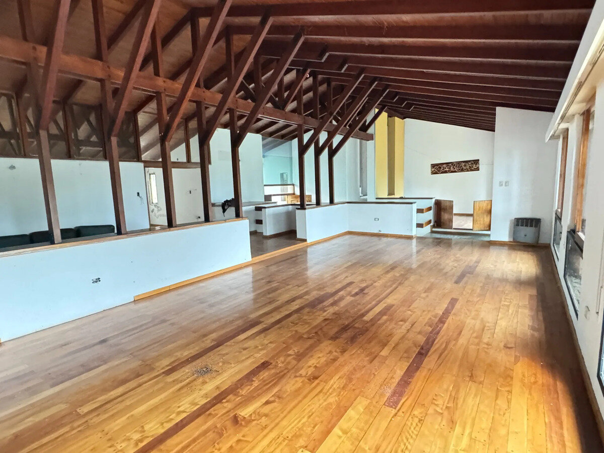Alquiler Comercial. Casa En B° Cerro De Las Rosas. - 11
