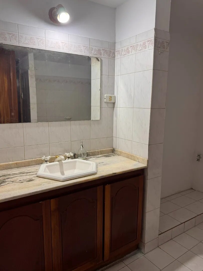 Casona En Güemes, Fines Comerciales. - 16