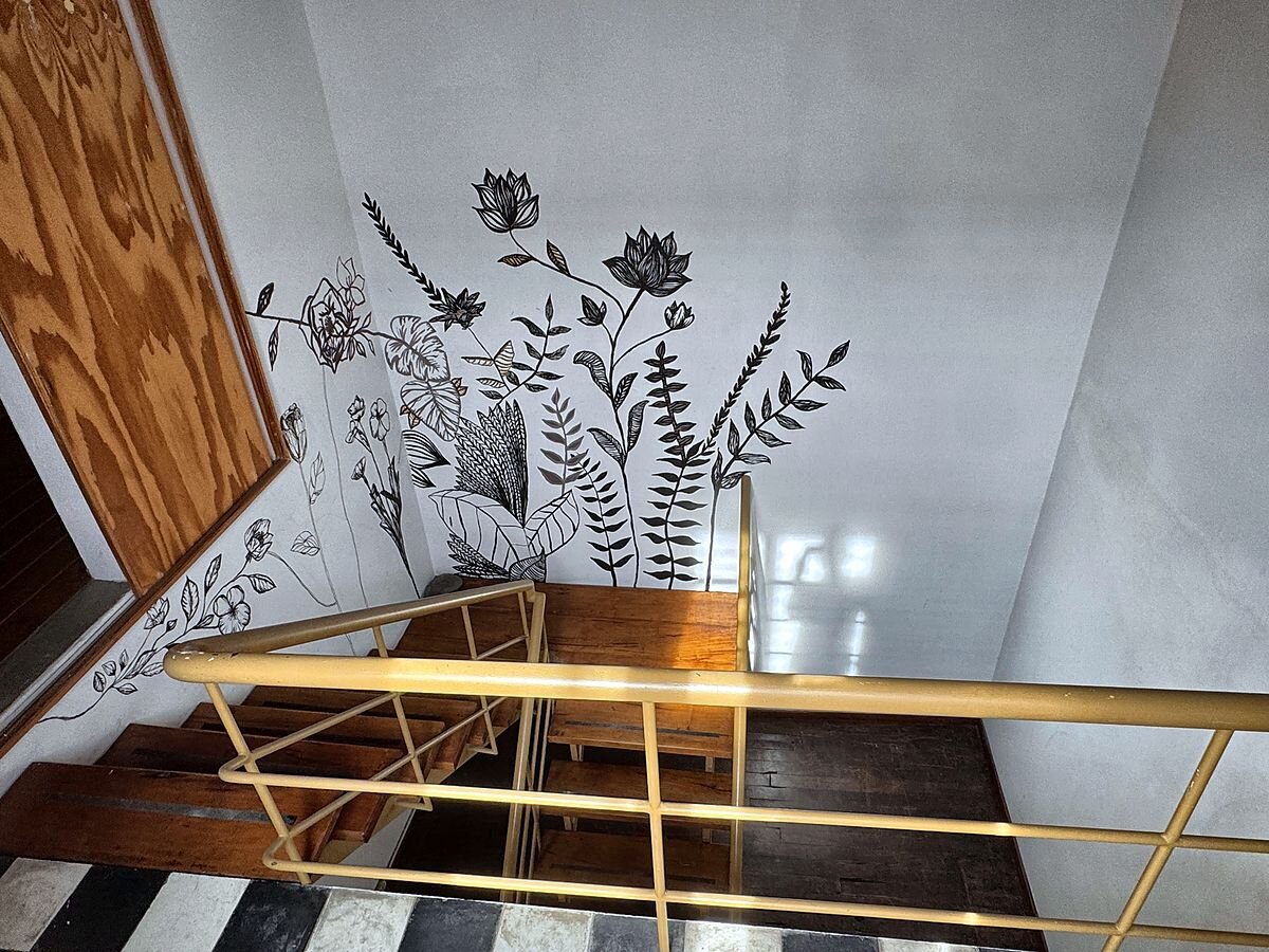 Casona en alquiler comercial en Güemes: 150 m², 5 ambientes y terraza — foto 12