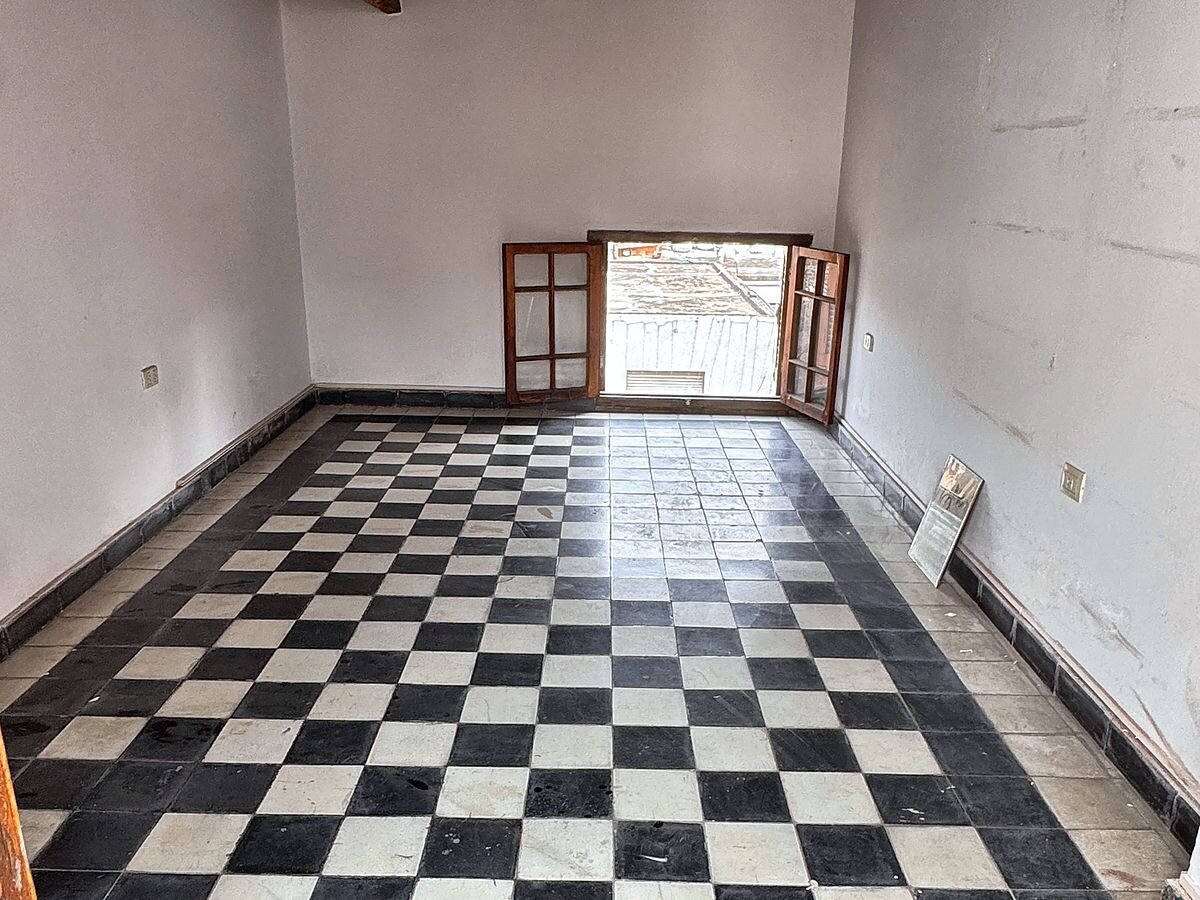 Casona en alquiler comercial en Güemes: 150 m², 5 ambientes y terraza — foto 15