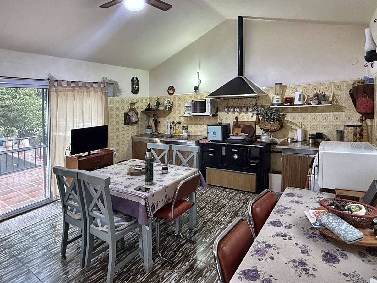 Casa con quincho, pileta y parque de 2.136 m² en Barrio Ariel, Salsipuedes - 16