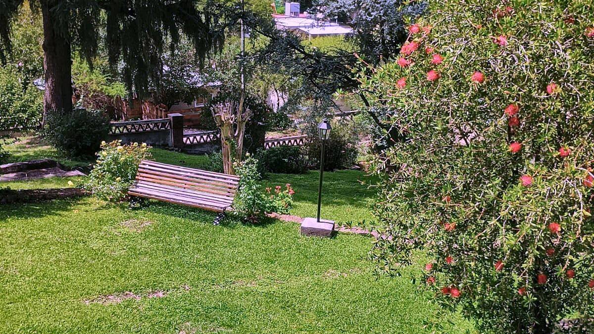 Casa con quincho, pileta y parque de 2.136 m² en Barrio Ariel, Salsipuedes — foto 3