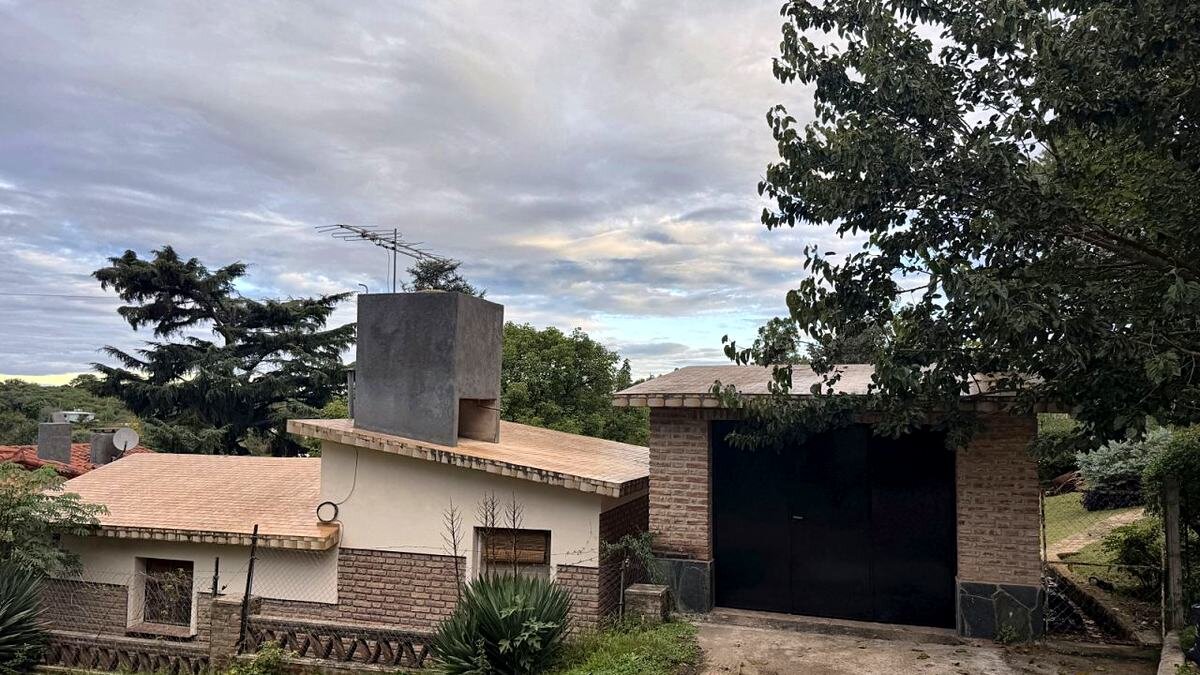 Casa con quincho, pileta y parque de 2.136 m² en Barrio Ariel, Salsipuedes — foto 6