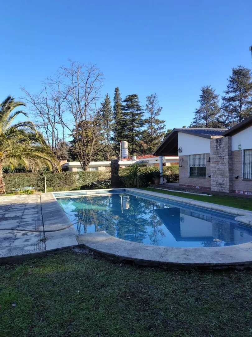 Se Vende Casa - A 2 Cuadras Del Rio - 1