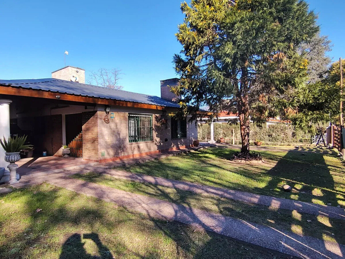 Se Vende Casa - A 2 Cuadras Del Rio - 3