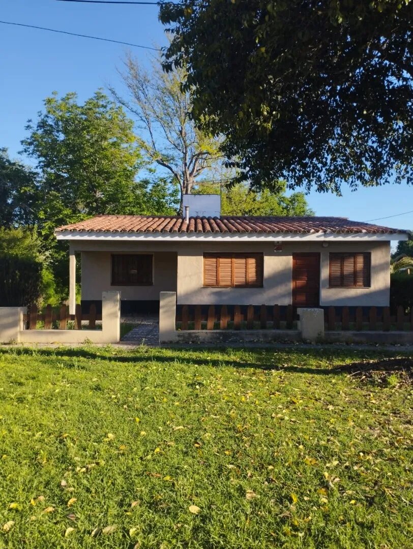 Casa Parque Siquiman, 3 Dorm. Pileta. Sobre Ruta - 19