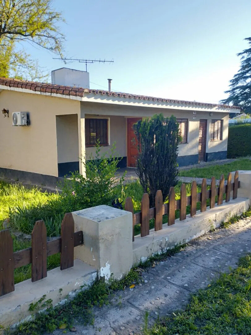 Casa Parque Siquiman, 3 Dorm. Pileta. Sobre Ruta - 1