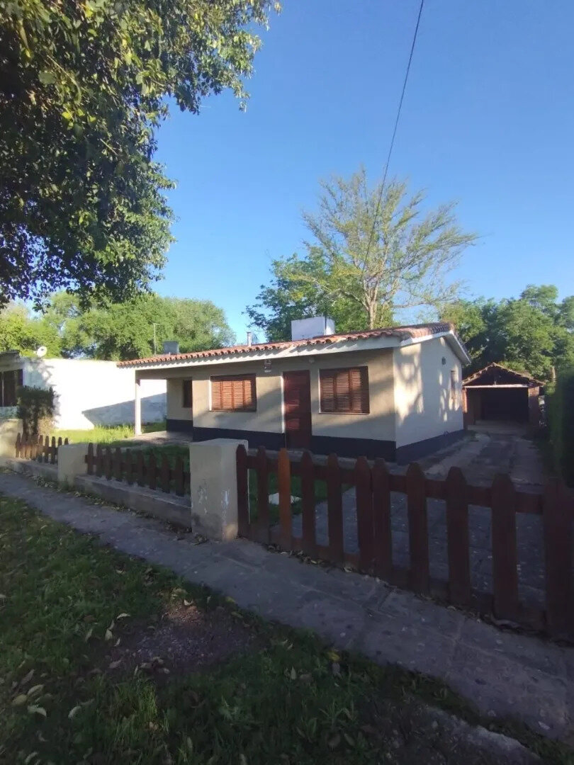 Casa Parque Siquiman, 3 Dorm. Pileta. Sobre Ruta - 12