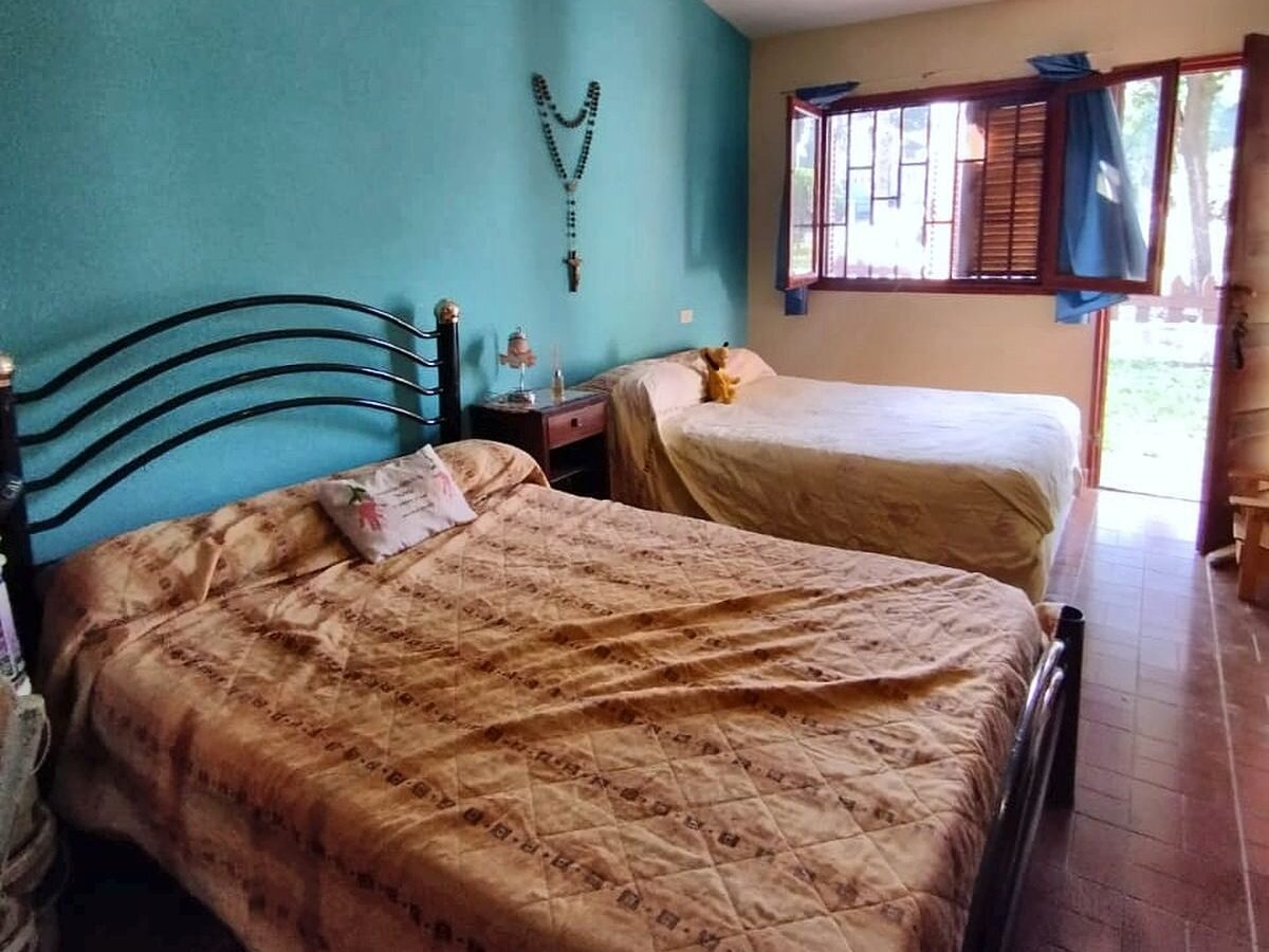 Casa 3 dormitorios con pileta, 822 m² y apto crédito en Villa Parque Siquimán — foto 13