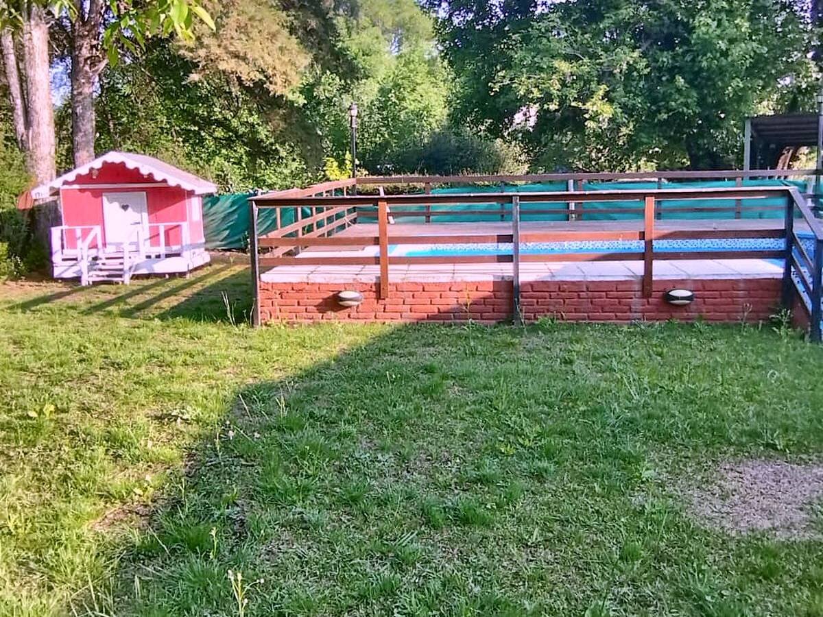 Casa 3 dormitorios con pileta, 822 m² y apto crédito en Villa Parque Siquimán — foto 5
