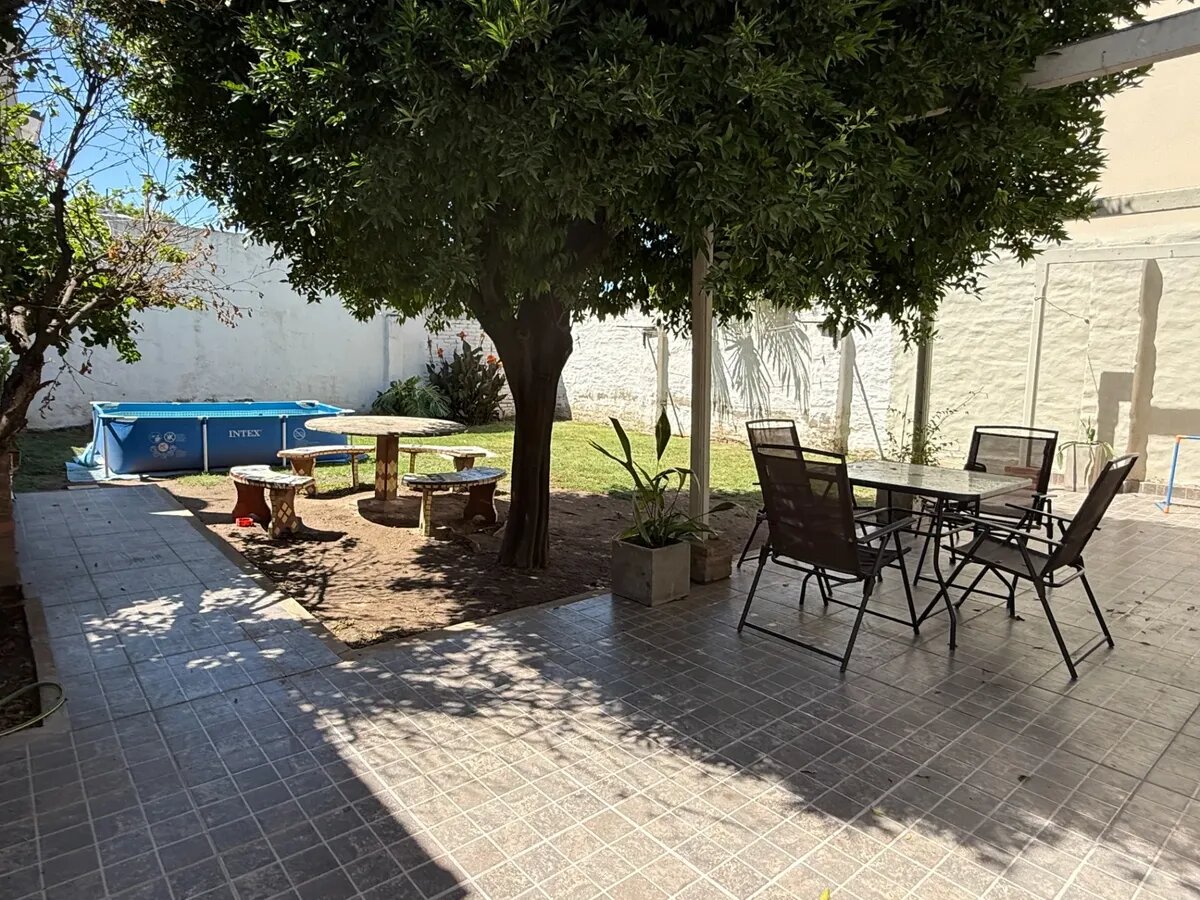 Casa De 3 Dormitorios Con Gran Parque. - 15