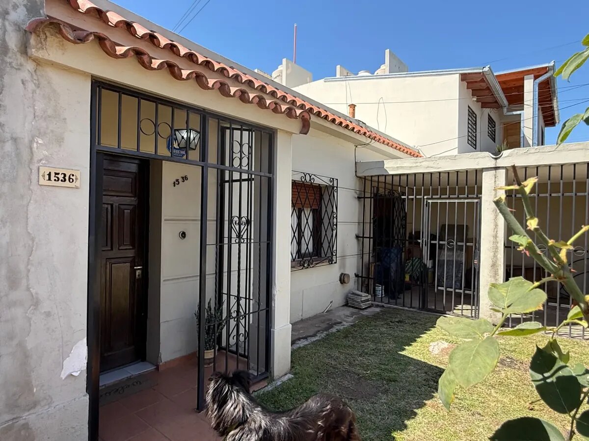 Casa De 3 Dormitorios Con Gran Parque. - 17