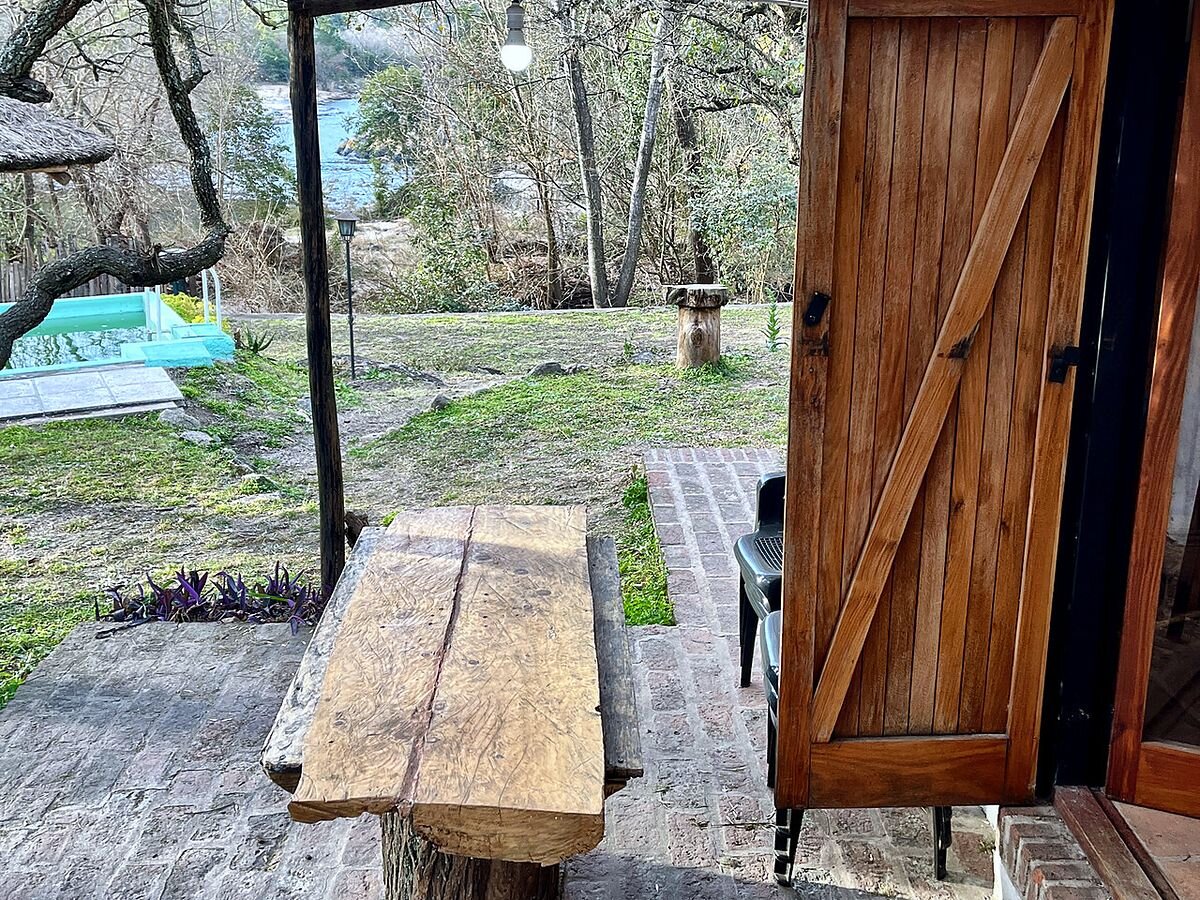 Casa 4 dormitorios con pileta y bajada al río Anisacate en La Serranita — foto 9
