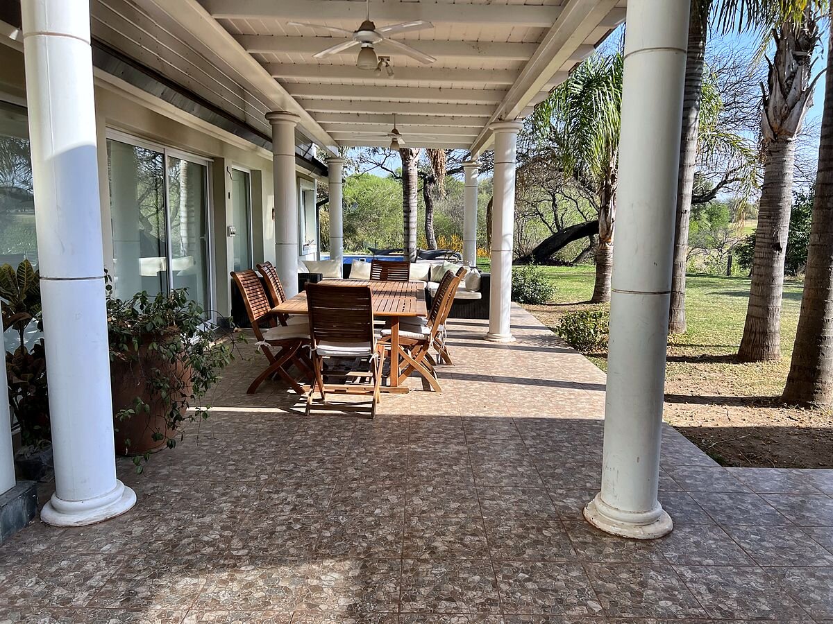 Casa en venta 6 dorm con pileta en Country Las Delicias, parque de 1.800 m² — foto 7