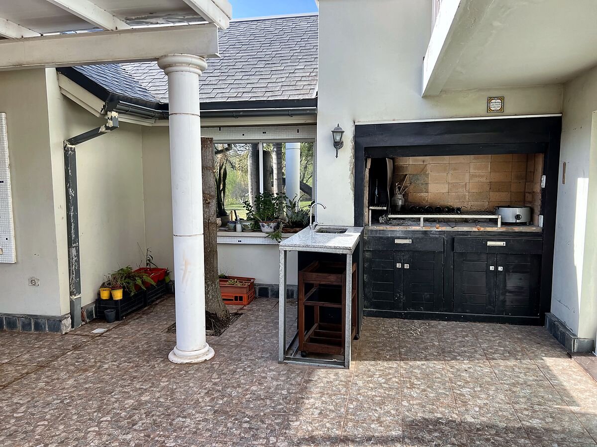 Casa en venta 6 dorm con pileta en Country Las Delicias, parque de 1.800 m² — foto 9