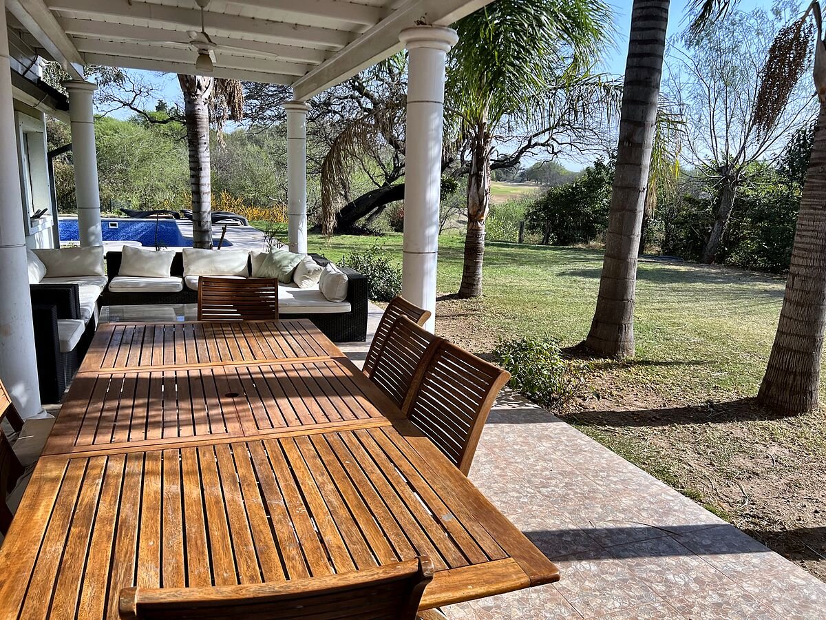 Casa en venta 6 dorm con pileta en Country Las Delicias, parque de 1.800 m² — foto 8