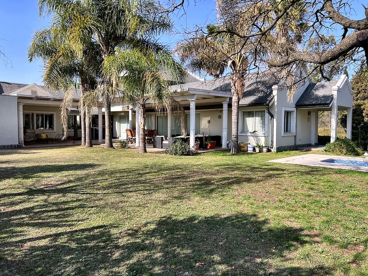 Casa en venta 6 dorm con pileta en Country Las Delicias, parque de 1.800 m² — foto 4