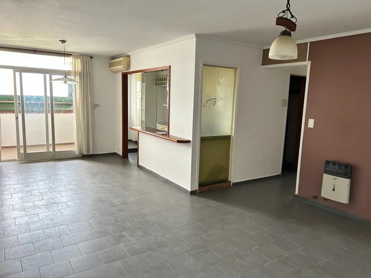 Departamento 3 dorm con cochera y balcón, escritura, Güemes - Av. Pueyrredón
