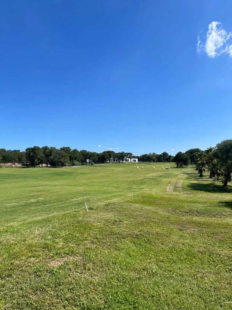 Lote Premium Fondo Golf 1500m² Con Vistas A La Cancha - 2