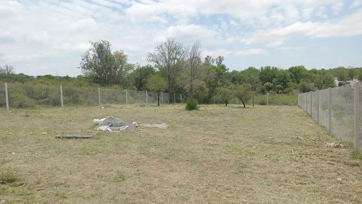 Lote Plano 1000m2 Tanti, Córdoba - 3