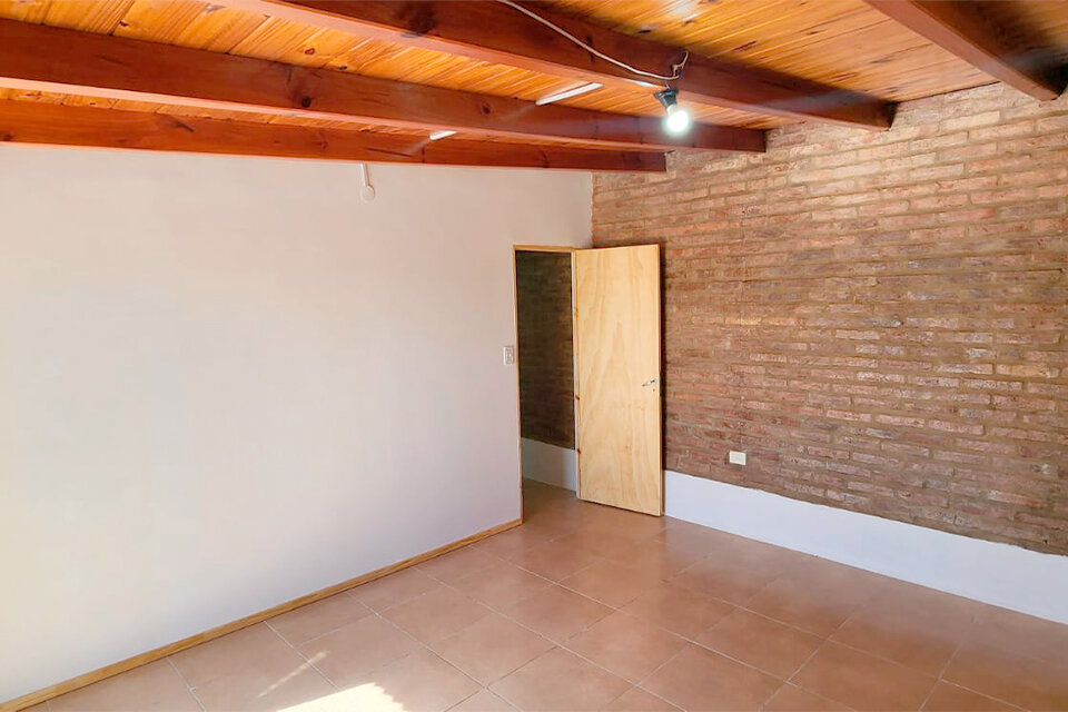 HERMOSA CASA 3 DORMITORIOS CON PILETA EN PUEBLO ESTHER - 20