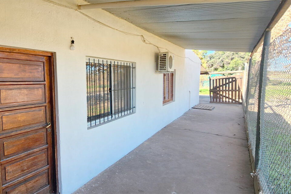 HERMOSA CASA 3 DORMITORIOS CON PILETA EN PUEBLO ESTHER - 3