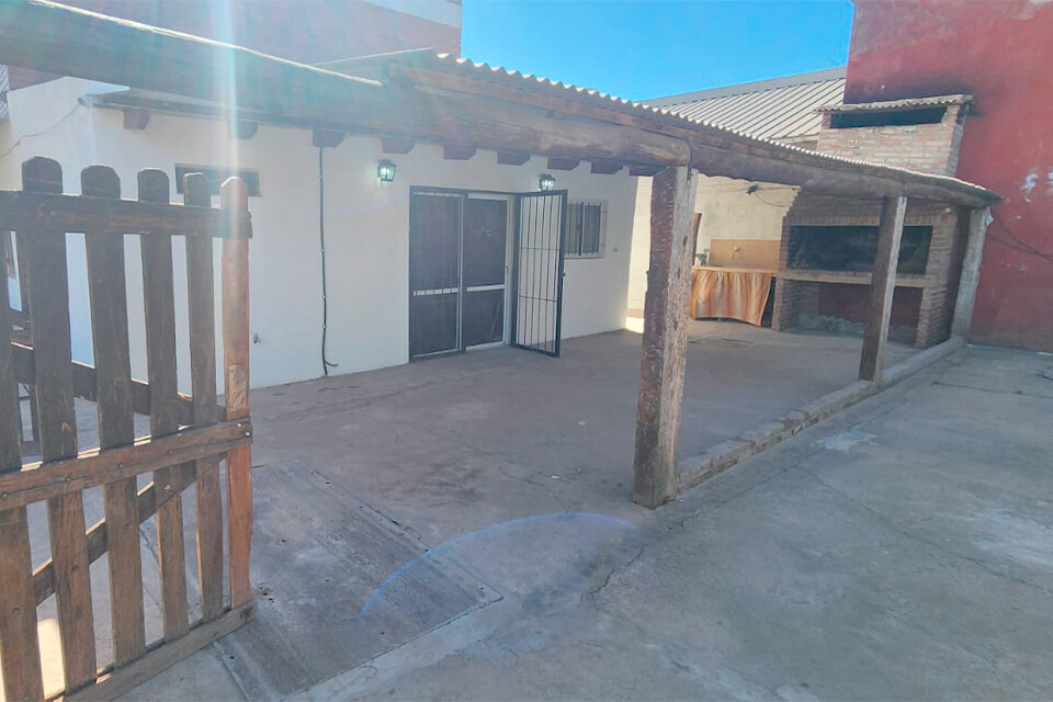 HERMOSA CASA 3 DORMITORIOS CON PILETA EN PUEBLO ESTHER - 4