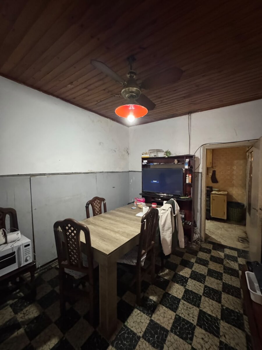 Locales Comerciales - Av Presidente Peron 3600 - 15