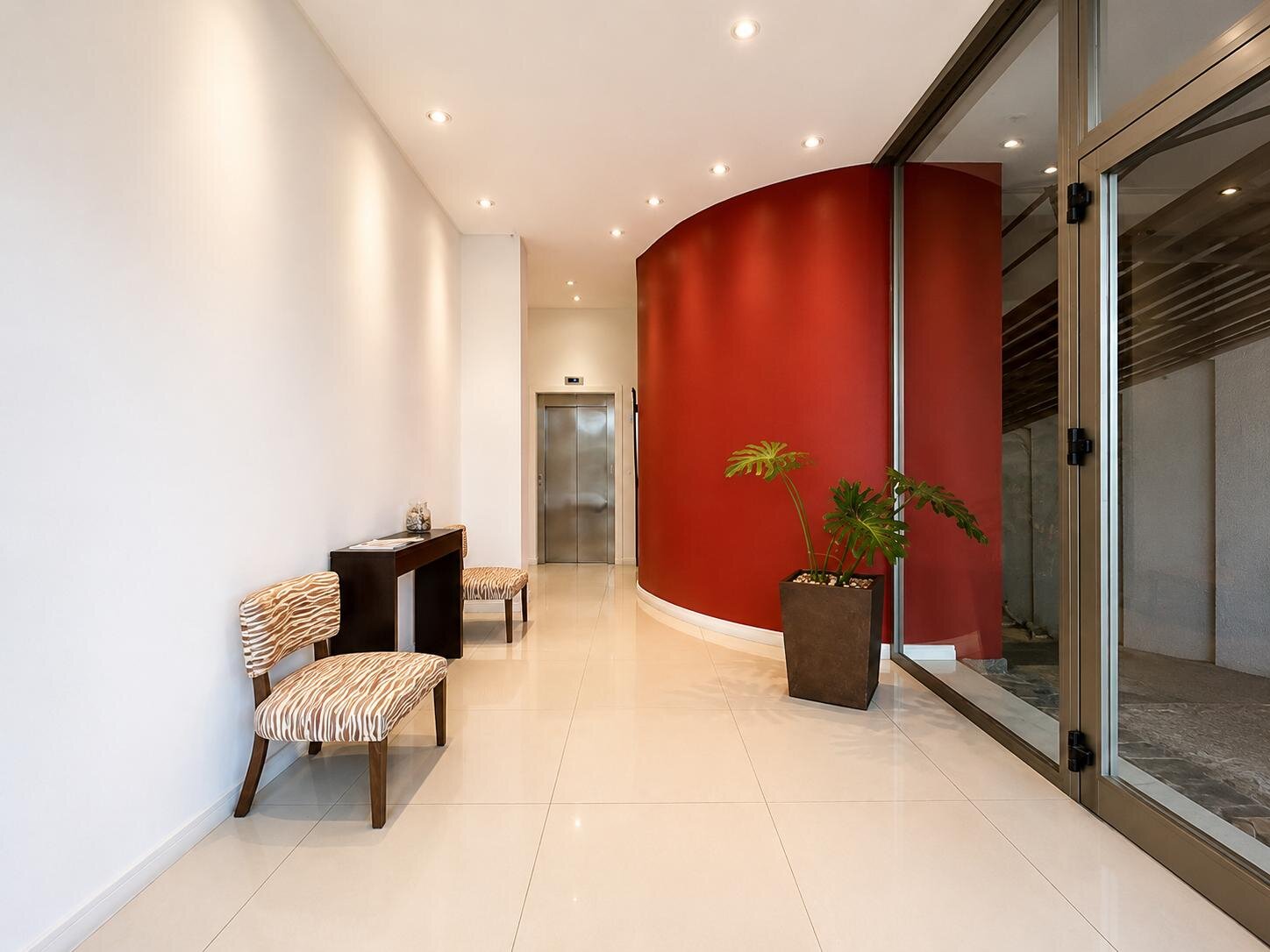 Departamento 2 Amb con Balcón y Cochera Zona Alem - 6