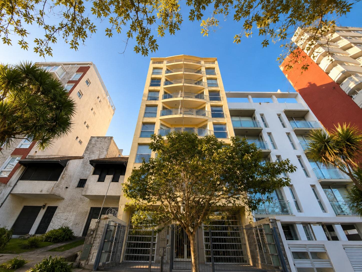 Departamento 2 Amb con Balcón y Cochera Zona Alem - 7