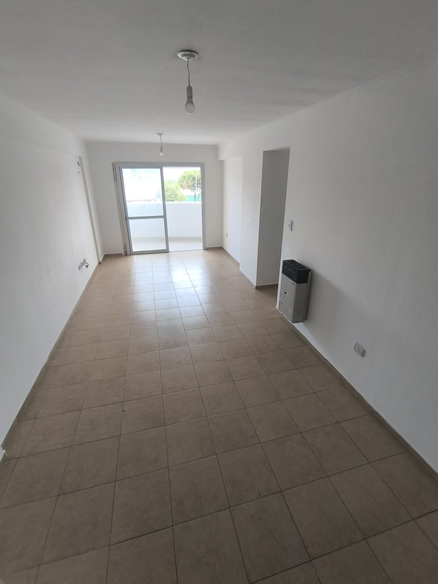 VENTA Departamento de 3 dormitorios, con COCHERA B° Villa Sol - 6