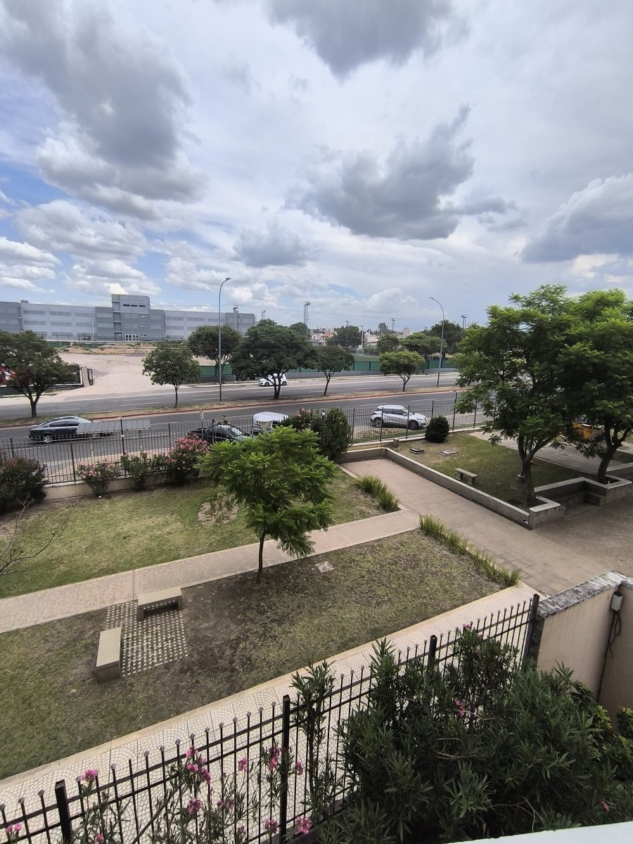 VENTA Departamento de 3 dormitorios, con COCHERA B° Villa Sol - 9