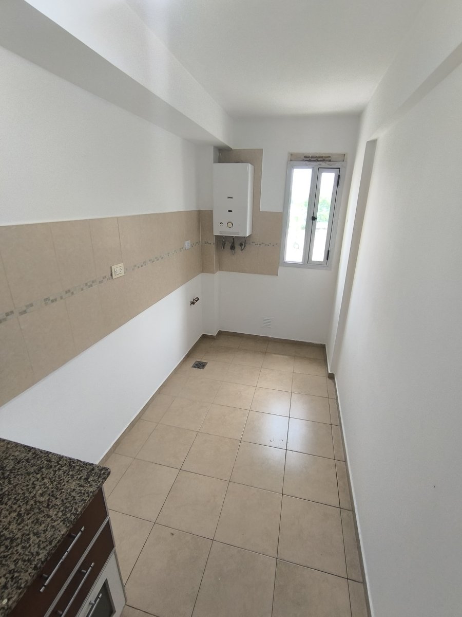 VENTA Departamento de 3 dormitorios, con COCHERA B° Villa Sol - 5