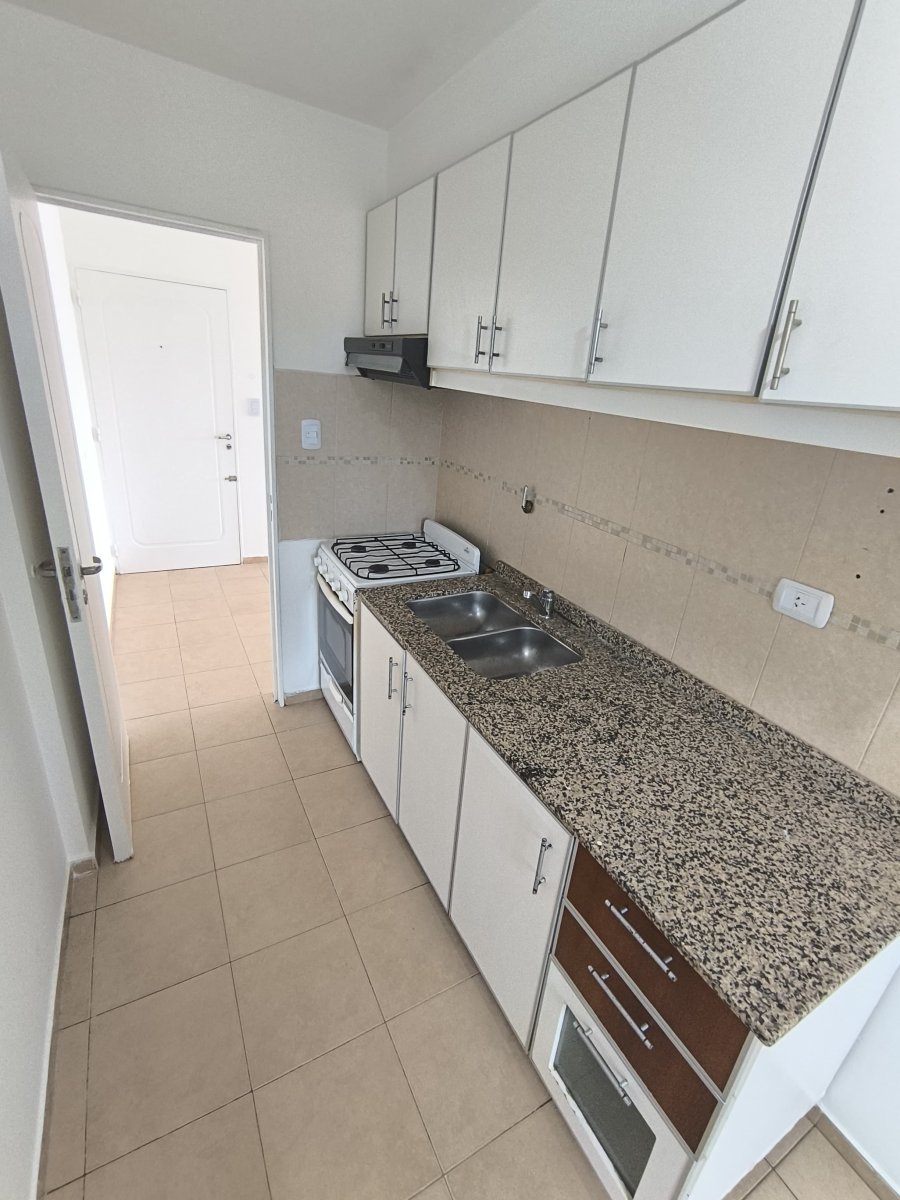 VENTA Departamento de 3 dormitorios, con COCHERA B° Villa Sol - 3