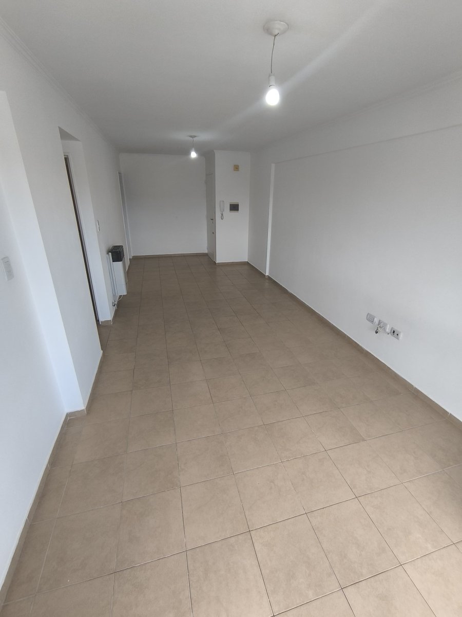 VENTA Departamento de 3 dormitorios, con COCHERA B° Villa Sol - 7