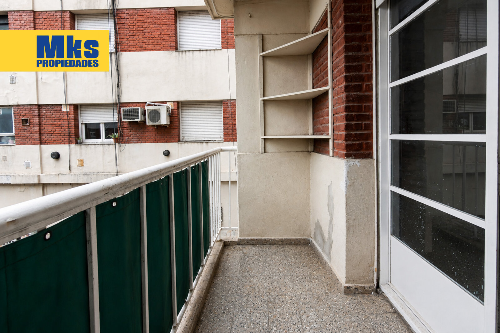Venta. 2 ambientes. Balcon al frente. La boca. - 14