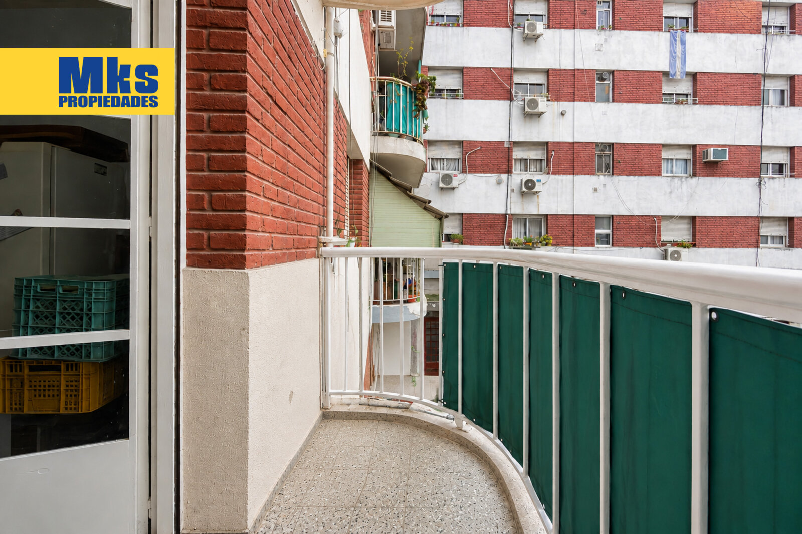 Venta. 2 ambientes. Balcon al frente. La boca. - 13