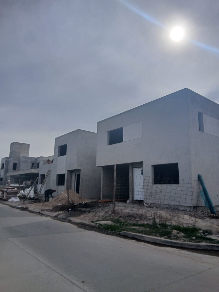 DUPLEX DE 2 DORMITORIOS EN DOCTA AVENIDA 2