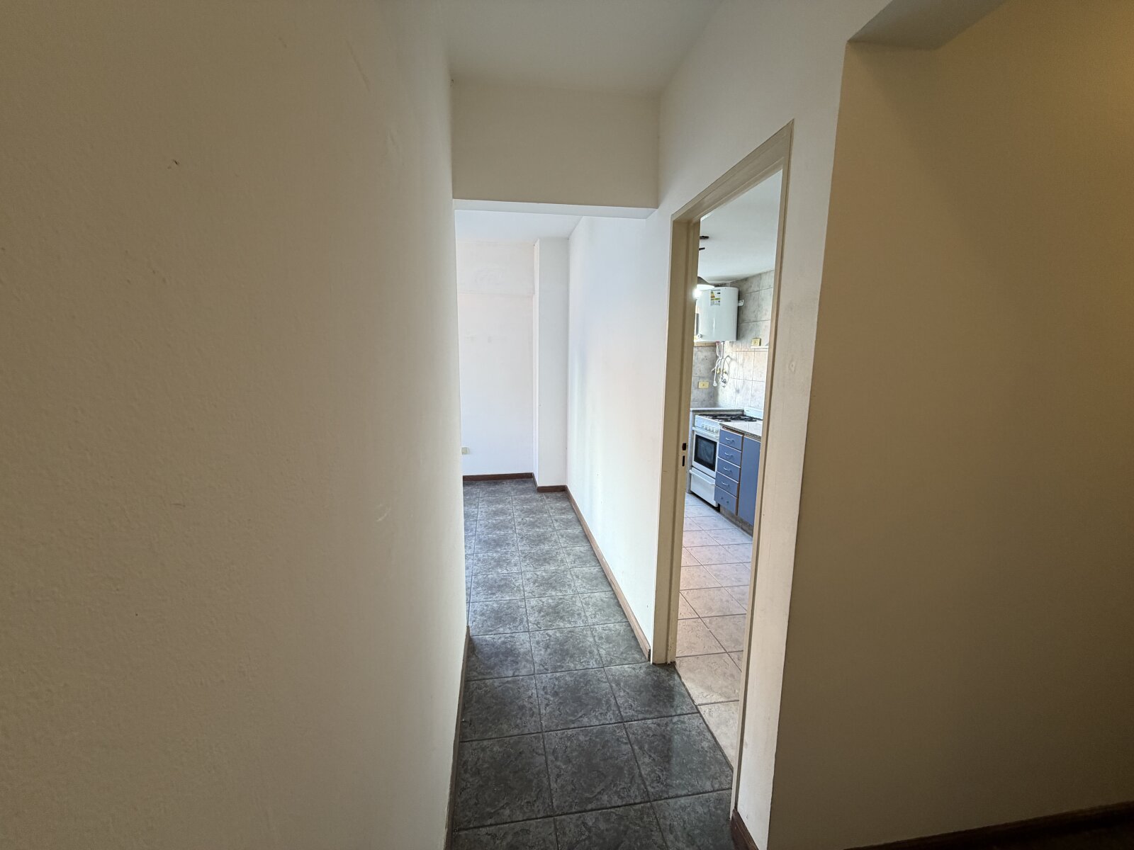 DEPARTAMENTO 2 AMB CON COCHERA EN ALQUILER - RAMOS MEJIA CENTRO - 3