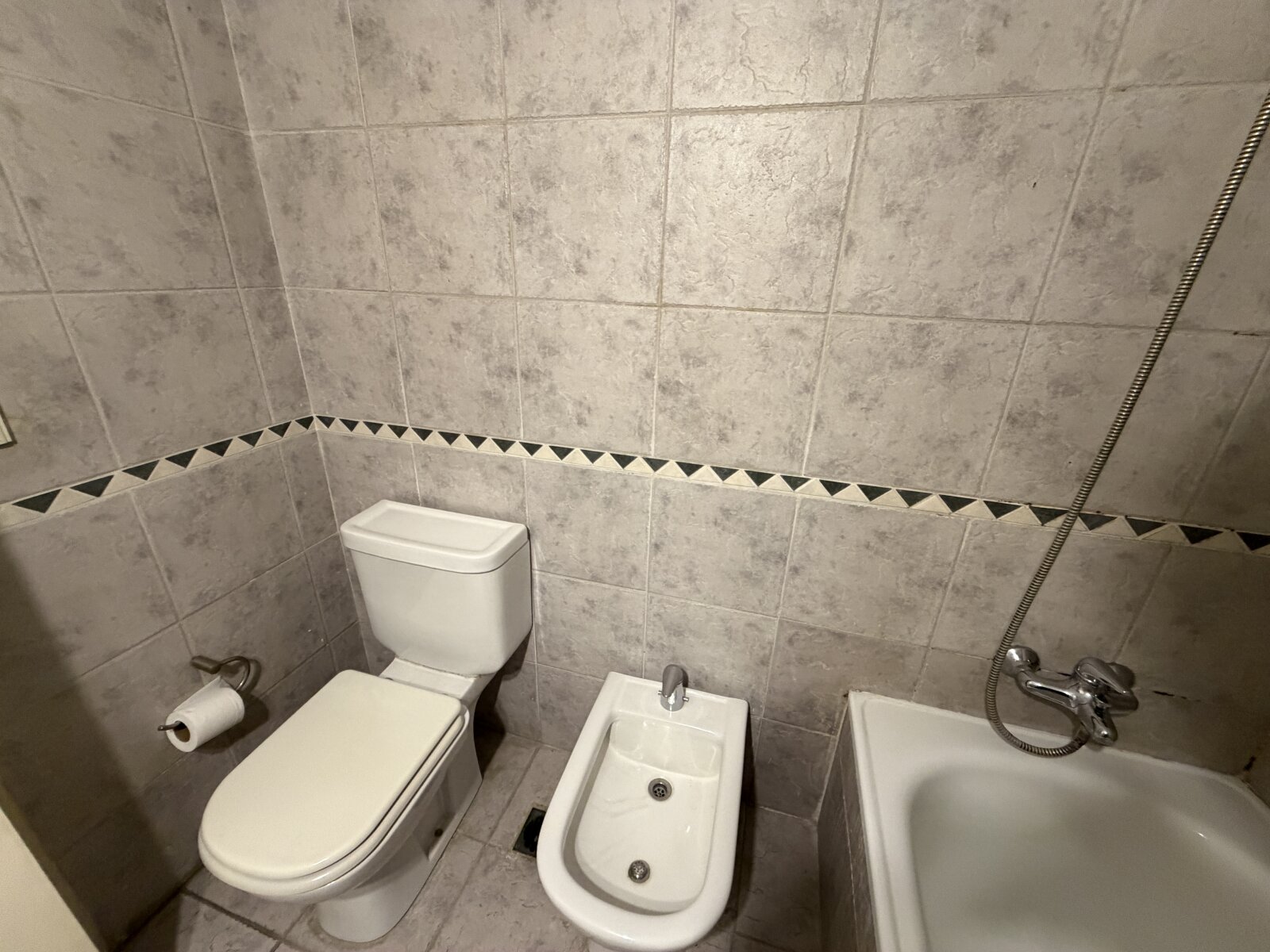 DEPARTAMENTO 2 AMB CON COCHERA EN ALQUILER - RAMOS MEJIA CENTRO - 12